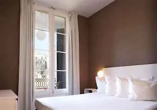 Hotel Praktik Garden Barcelona 2*,